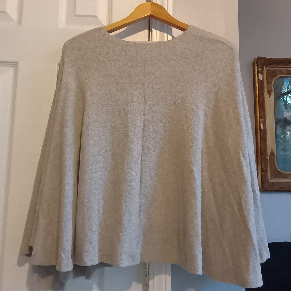 NWT Pleione Nordstrom Gray Layered Cape Tunic Top Long Sleeve Blouse Sz S/M‎ - Picture 10 of 12